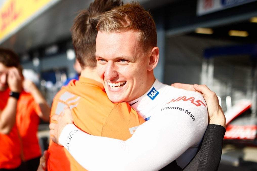 Mick Schumacher, celebrado tras el GP de Gran Bretaña