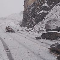 Hubo un derrumbe en la ruta 7 y hay tránsito habilitado solo hasta Uspallata