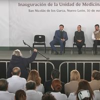 Una mujer reclama a Sheinbaum por mala atención en el IMSS (Video)