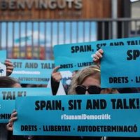 Tsunami Democràtic y su protesta en el clásico: 'España, siéntate y habla” (Videos)