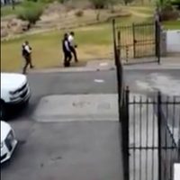 Escoltan a Corral tras atentado contra tres agentes en Chihuahua (Video)