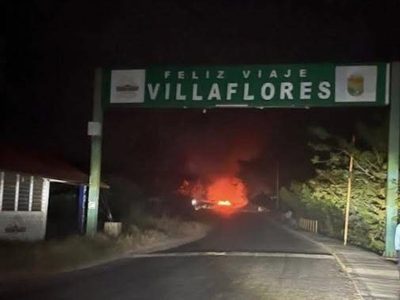 Noche violenta en Chiapas: enfrentamientos, vehículos incendiados y bloqueos en Villaflores