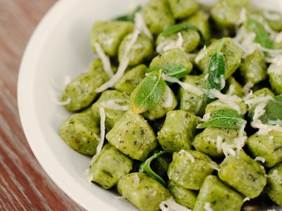 Ñoquis protéicos de garbanzo y espinaca: una receta fácil y sana, que sorprende por su textura y sabor