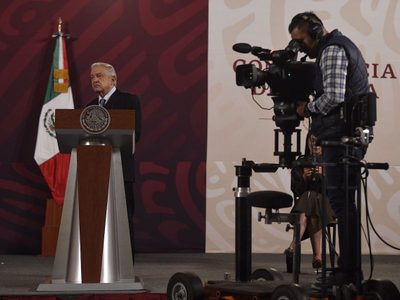 “No sé si pensar bien o mal”: Pronóstico del FMI sorprende a AMLO