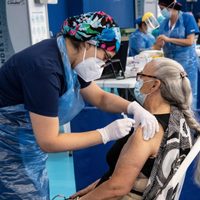 Chile inicia un estudio clínico para evaluar los efectos de las vacunas de refuerzo