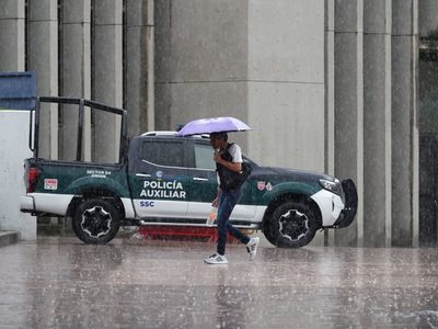 Arreciarán las lluvias este jueves por la onda tropical 27; se prevén descargas eléctricas y granizo