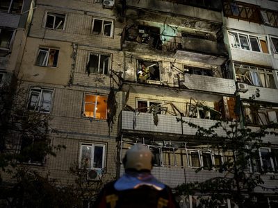 Kiev es blanco de ataque ruso con drones y misiles; se escuchan explosiones en la ciudad