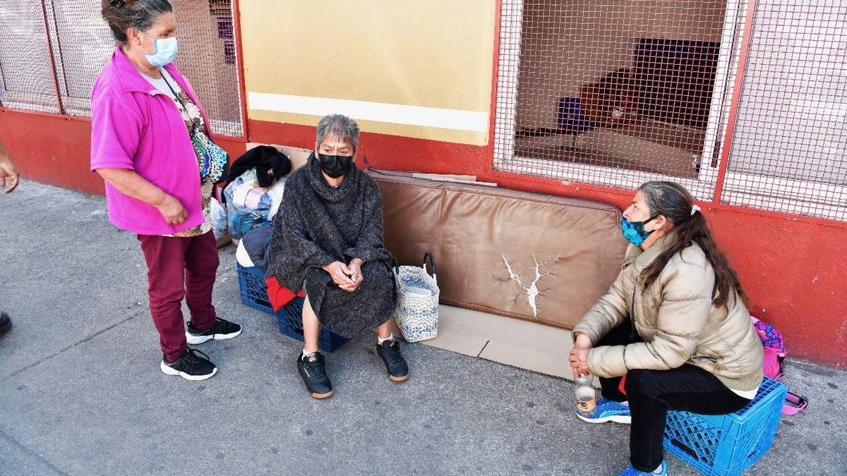 Adultos mayores en la capital