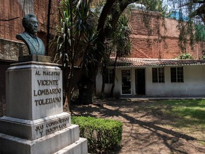 Se consuman despidos en el Lombardo Toledano