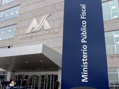 Detuvieron a la madre del alumno que había llevado una réplica de arma a la escuela