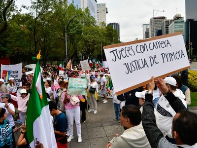 Empresas de EU retrasan inversión de 35 mil mdd en México por la reforma judicial: WSJ
