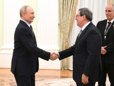 Putin recibe al ministro de Exteriores de Cuba y reitera su “rechazo rotundo” al bloqueo de EU
