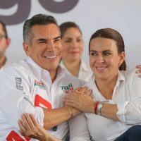 Diputadas priistas defienden a “Alito” Moreno de la acusación de tener fotos íntimas de legisladoras