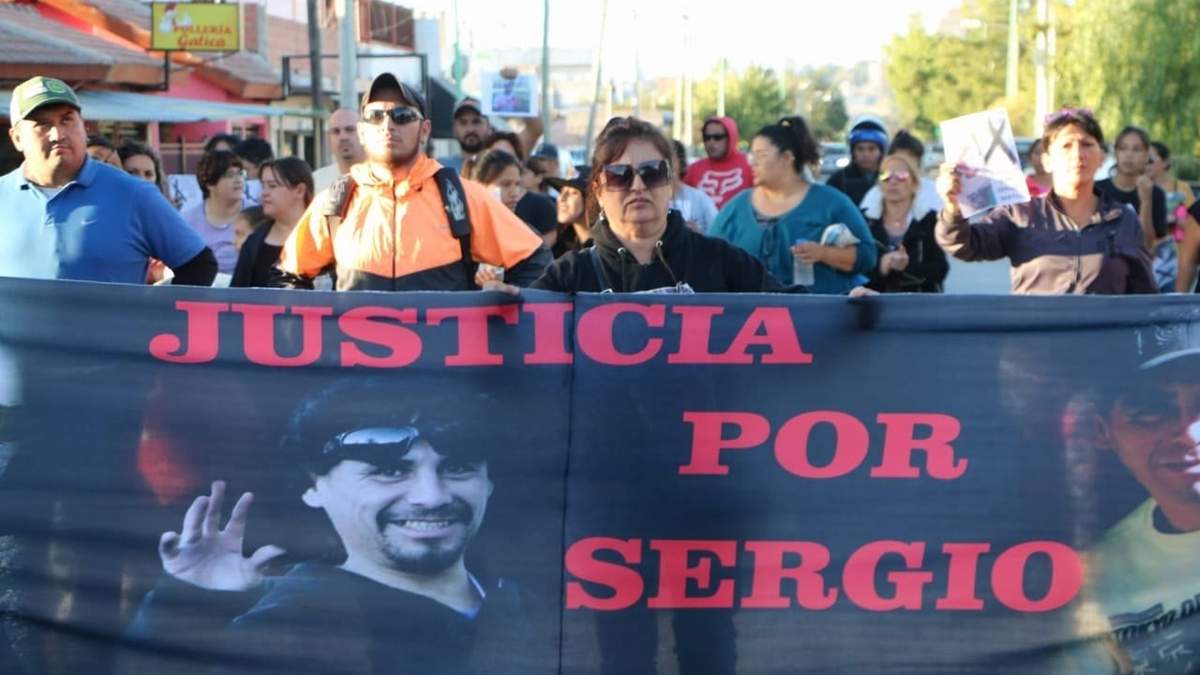 Familiares de Matus reclamaron justicia en el barrio. Fuente: (Facebook)