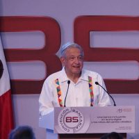 AMLO ratifica a banqueros que no les cambiará las reglas del juego