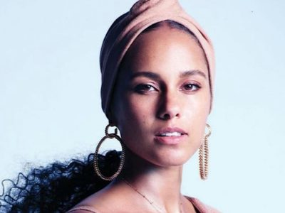 "¡Asombrosa!" Alicia Keys se animó a deleitar a miles con su atributo más destacado ¿Se pasó?