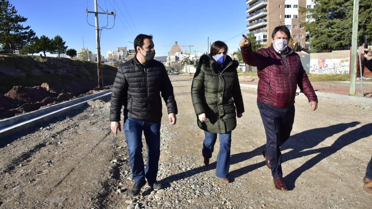 El intendente Mariano Gaido durante la recorrida. Fuente: (Twitter)
