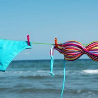 El secreto para quitar todas las manchas de tus trajes de baño en minutos y sin gastar un peso