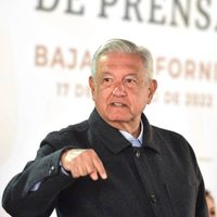 AMLO niega intervención para concesionar una playa a Vidanta; “es una vil calumnia”