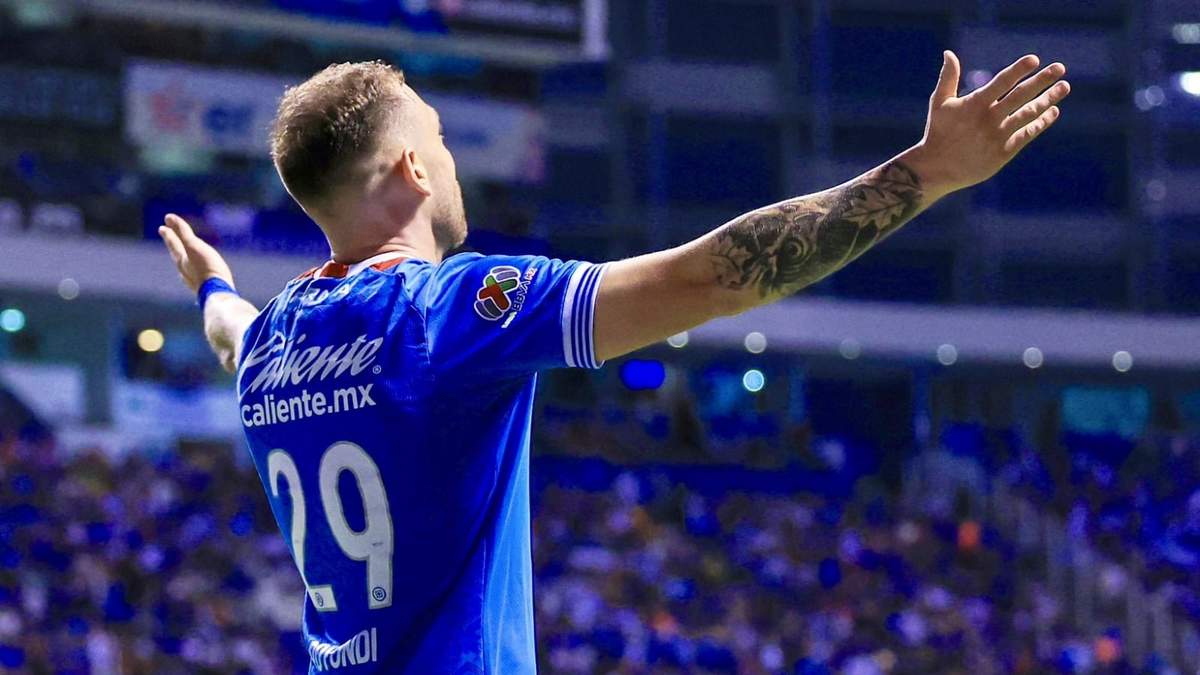 Cruz Azul vence 3-2 a los Pumas y es segundo lugar de la Liga MX