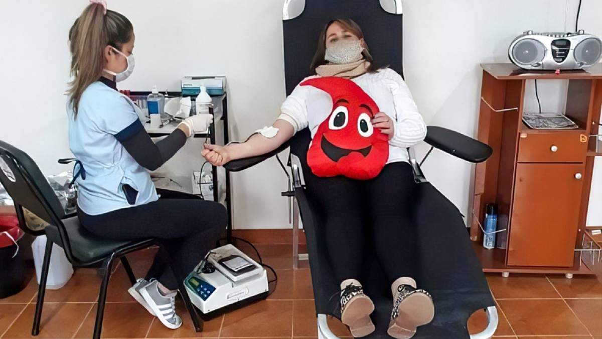 Activa y solidaria participación de la comunidad de Zapala para donar sangre. Fuente: (Twitter)