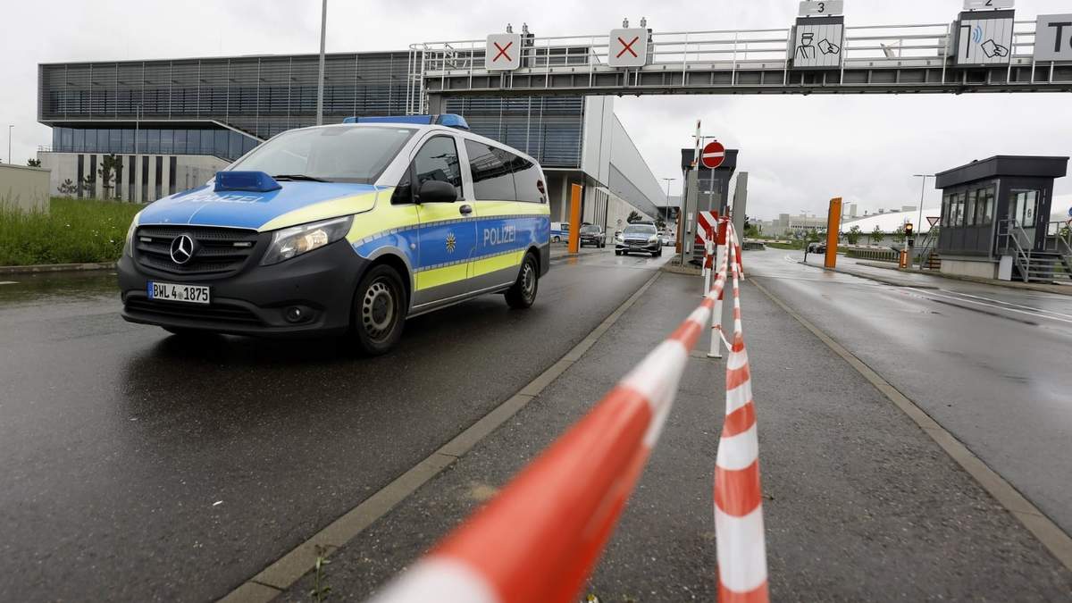 Agresión en planta de Mercedes-Benz