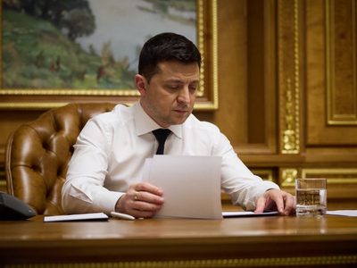 Ucrania "no perdonará" los ataques a edificios residenciales y a personas desarmadas: Zelenski