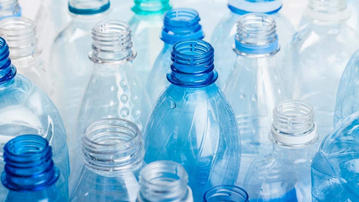 Botellas plásticas. Fuente: (Instagram)