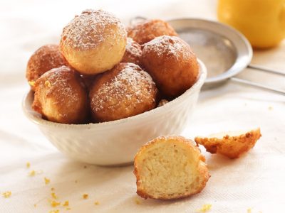 Buñuelos de limón: poné la pava y hacete esta receta fácil y tentadora, ideal para las tardes de invierno