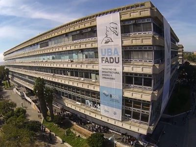 Milei impulsa cuatro decretos para controlar los gastos de las universidades
