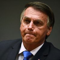 Jair Bolsonaro tiene cinco días para dar explicaciones por su reunión con los embajadores