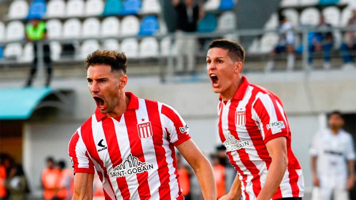 Lucas Alario se despertó cuando más lo necesitaba Estudiantes y anotó 2