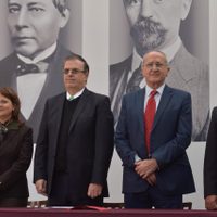 Solicitantes de asilo en EU estarán meses en México, reconoce Ebrard