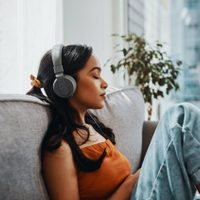 Música clásica mejora estado de ánimo en pacientes con depresión al sincronizar "amígdala extendida"
