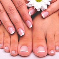 Tips y consejos para cuidar la salud a la hora de hacer la manicura de pies