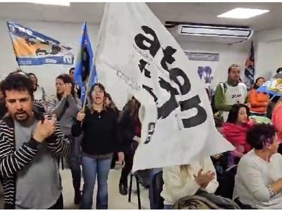 El plenario de ATEN suspendió los paros y volverán las clases a Neuquén