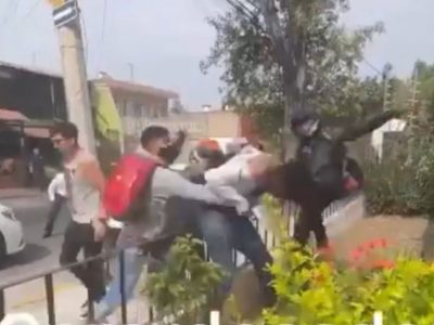 Graban huida, atropellamiento y golpiza a presunto ladrón de celular en Guadalajara