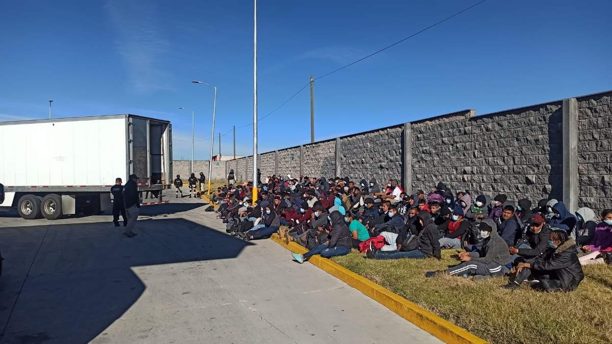 Detención de migrantes en Puebla