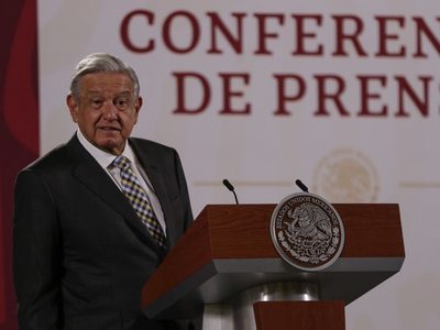 Estamos rescatando al ISSSTE de la "mafia", pero hay resistencias "tremendas": AMLO