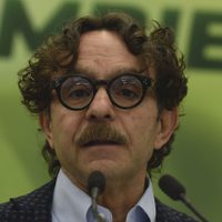Gabriel Quadri acusa a AMLO y a las Fuerzas Armadas de perpetrar un "auto-golpe militar suave"