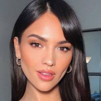 ¡Detuvo el tráfico! Eiza González se coronó como la mejor vestida con traslúcido atuendo