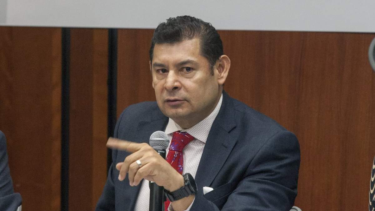 El senador morenista Alejandro Armenta Mier