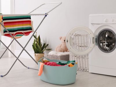 Conocé los trucos de la abuela para que tu ropa se seque más rápido en invierno si no tenés secarropa