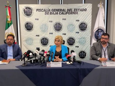 La periodista Adela Navarro denuncia ante la FGE intimidación y presencia de hombres armados