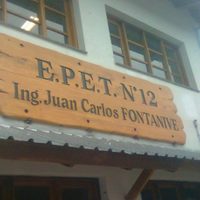 35 familias reclamaron que se quedaron sin vacantes en la EPET 12
