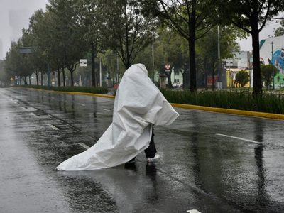 Lunes de lluvias fuertes: este es el pronóstico de lo que provocará la onda tropical 11