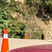 Ataque armado en Pluma Hidalgo, Oaxaca: hieren a mando policiaco y matan a uniformado