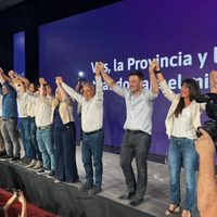 Con "guerra de hinchadas" Petri y Cornejo celebraron el triunfo
