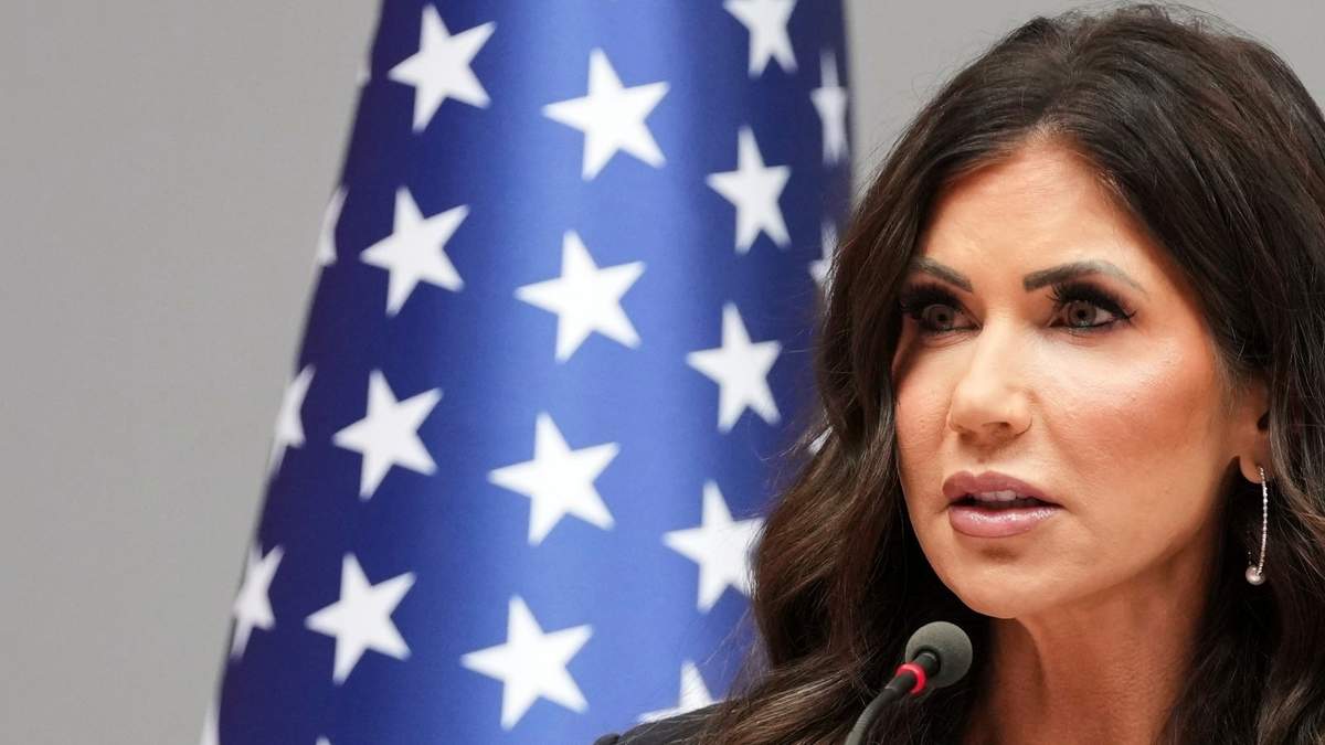 Noem. Estética MAGA
