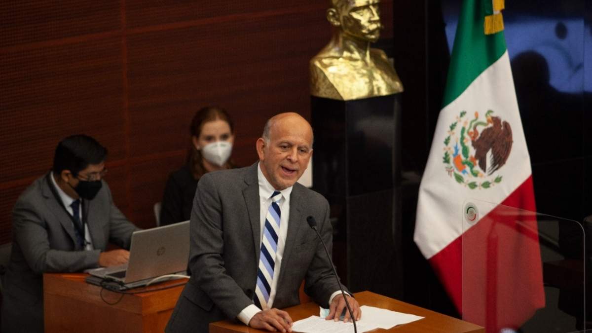 El titular del Insabi, Juan Antonio Ferrer, en su comparecencia ante el Senado